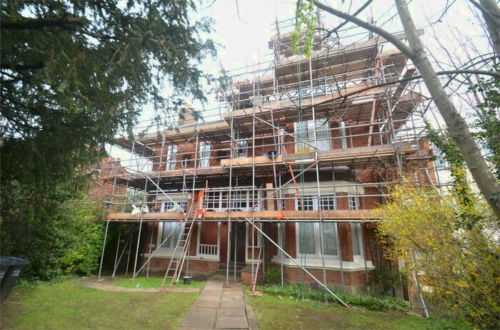 1 Bedroom Flat To Rent In South Norwood Hill, London, SE25