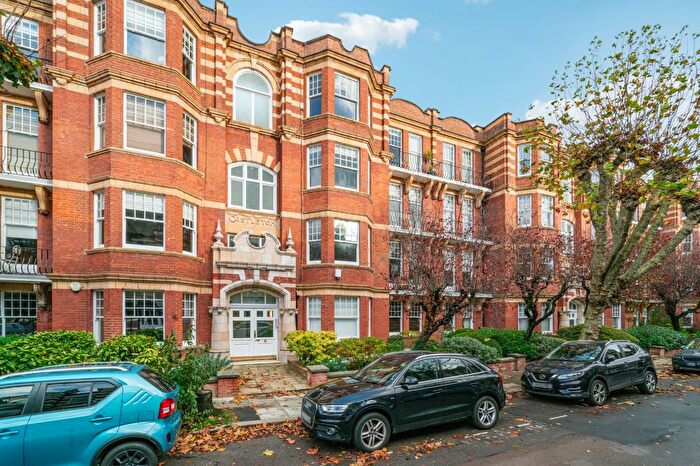 3 Bedroom Flat To Rent In Riverview Gardens, Barnes, SW13