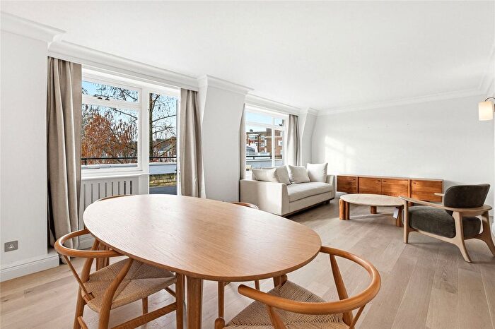 3 Bedroom Flat To Rent In Onslow Square, London, SW7
