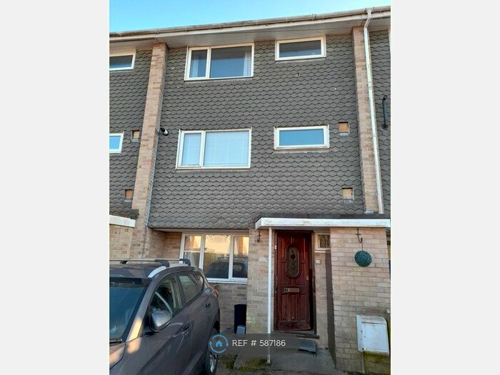 4 Bedroom Terraced House To Rent In Huntington Close, Cranbrook, TN17