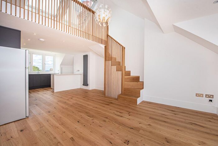 1 Bedroom Flat To Rent In Marchmont Road, Richmond, TW10