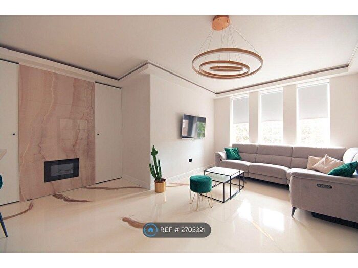 1 Bedroom Flat To Rent In Hillside Court, London, NW3