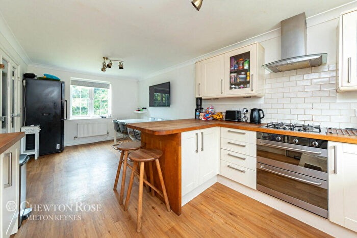 5 Bedroom Town House For Sale In Newport Road, Woburn Sands, MK17