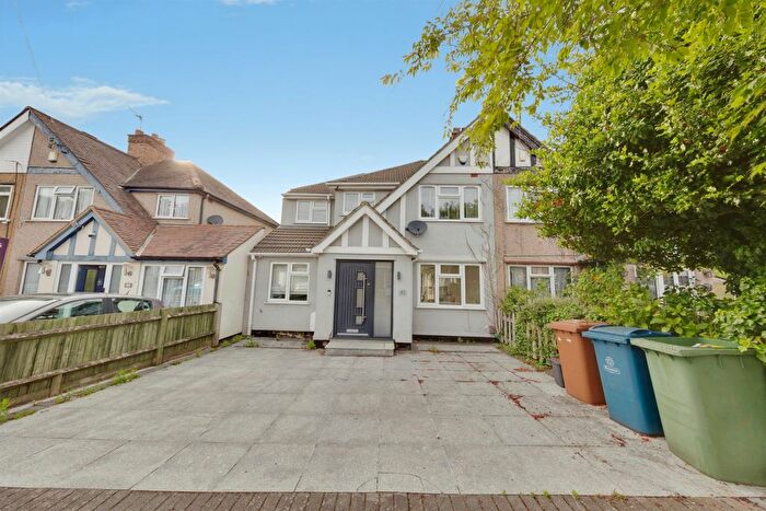 5 Bedroom Terraced House For Sale In Boxtree Lane, Harrow, HA3