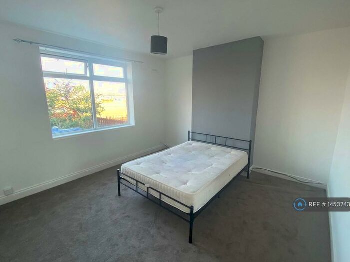 2 Bedroom Flat To Rent In Relton Avenue, Newcastle Upon Tyne, NE6