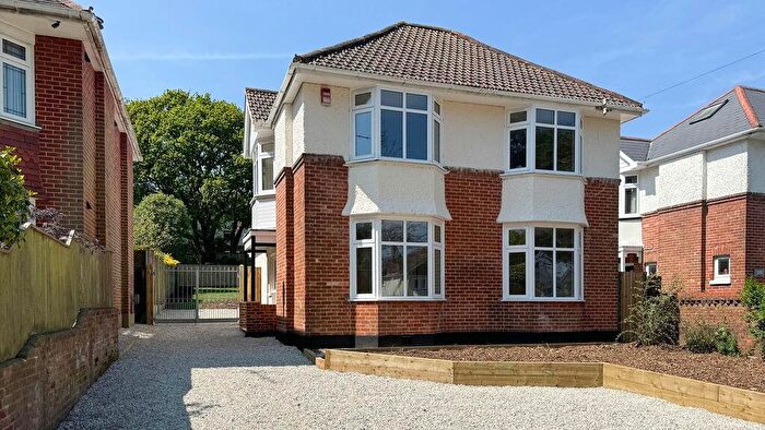 4 Bedroom Detached House To Rent In West Way, Bournemouth, Dorset, BH9