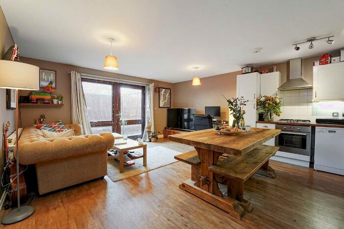 1 Bedroom Flat To Rent In Trinity Road, London, SW18