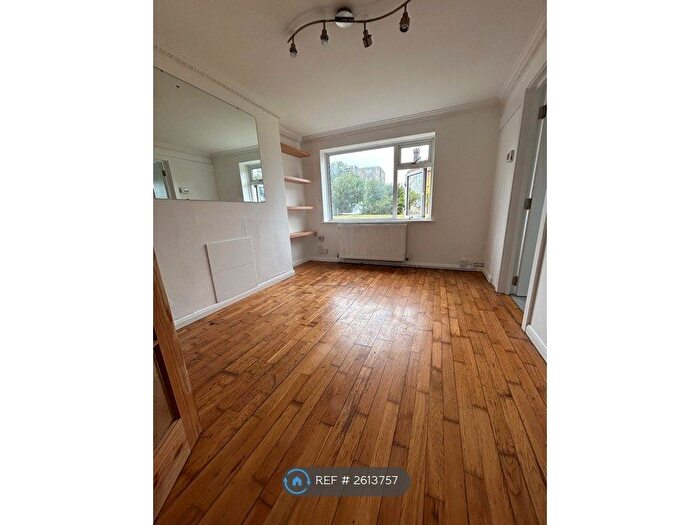 1 Bedroom Flat To Rent In Lancing, Lancing, BN15