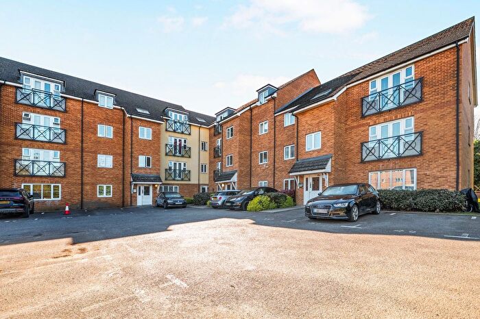 1 Bedroom Flat For Sale In Bryanstone Road, Waltham Cross, EN8
