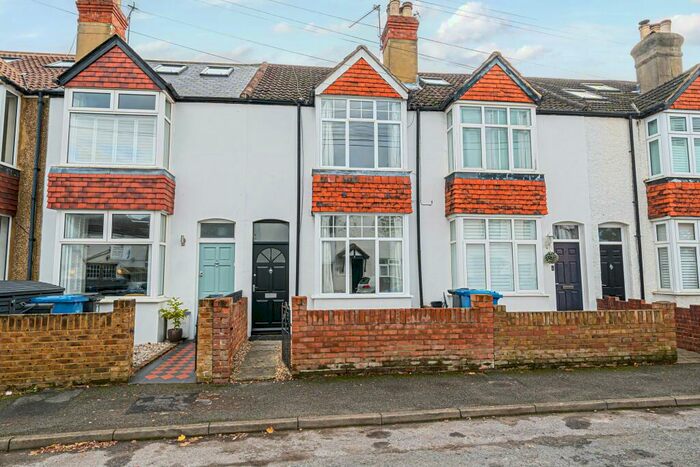 2 Bedroom Terraced House To Rent In Elm Road, Windsor, SL4