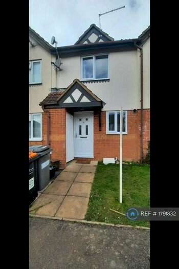 2 Bedroom Terraced House To Rent In Chalkdown, Luton, LU2