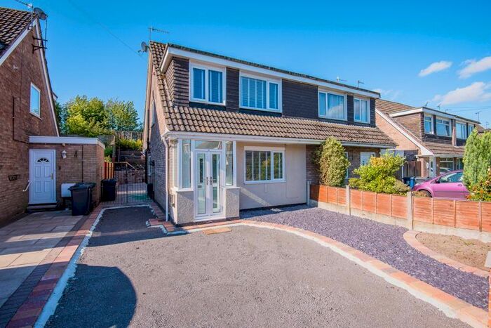 3 Bedroom Semi-Detached House To Rent In Fairhurst Drive, Parbold, Wigan, WN8