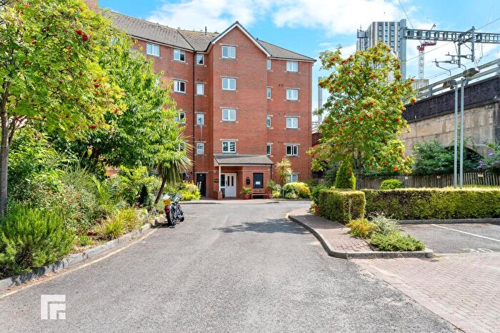 2 Bedroom Flat For Sale In Century Court, Taffs Mead Embankment, CF11