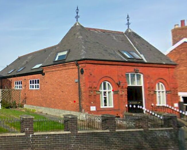 2 Bedroom Flat To Rent In High Street, Winsford, Cheshire, CW7