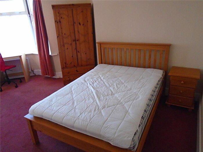 5 Bedroom Semi-Detached House To Rent In Arnold Road, Southampton, Hampshire, SO17