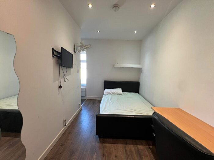 Studio To Rent In Prior Deram Walk, Coventry, CV4