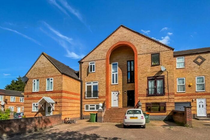 7 Bedroom Terraced House To Rent In Garnet Walk, Beckton, London, E6