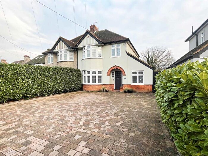 4 Bedroom Semi Detached House For Sale In Broomfield Road, Chelmsford, CM1