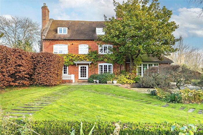 6 Bedroom Detached House To Rent In Effingham Common Road, Effingham, Leatherhead, KT24