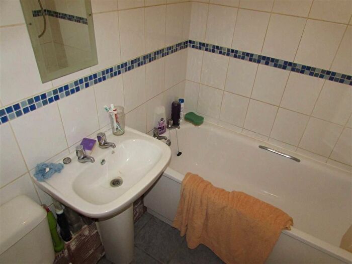 1 Bedroom Flat For Sale In Russell Street, Luton, LU1
