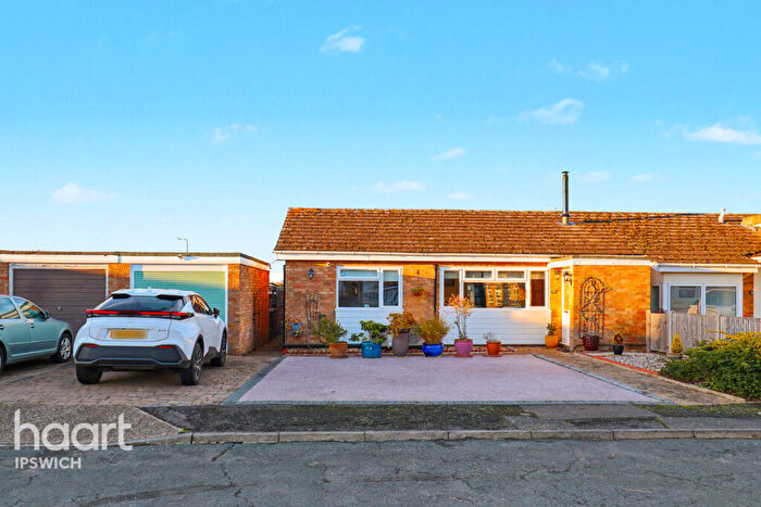 2 Bedroom Semi-Detached Bungalow For Sale In Chapel Field, Ipswich, IP8