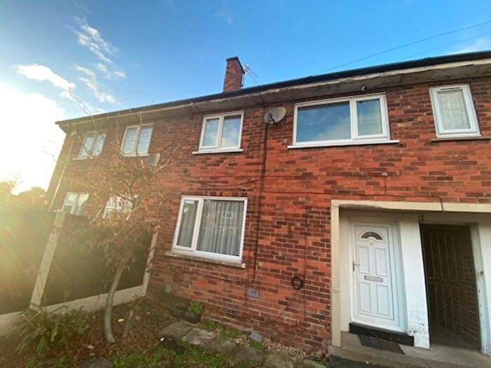 3 Bedroom Terraced House To Rent In Bents Road, S61