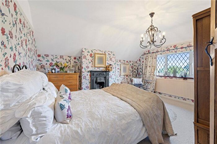 4 Bedroom Detached House For Sale In Sea Way, Middleton-On-Sea, PO22