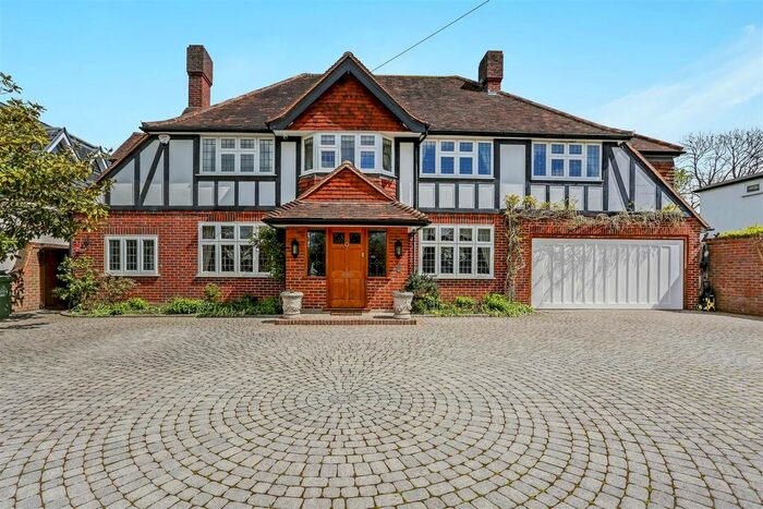 4 Bedroom Detached House For Sale In Onslow Avenue, South Cheam, SM2