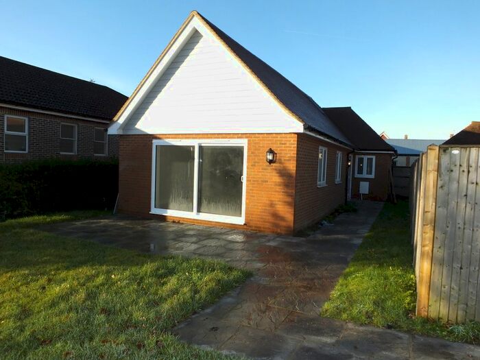 2 Bedroom Detached Bungalow To Rent In Olives Yard, Uckfield, TN22