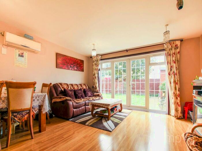 3 Bedroom Property To Rent In Albion Road, Hayes, Middlesex, UB3