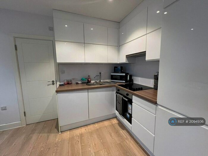 1 Bedroom Flat To Rent In Buckingham Street, Aylesbury, HP20