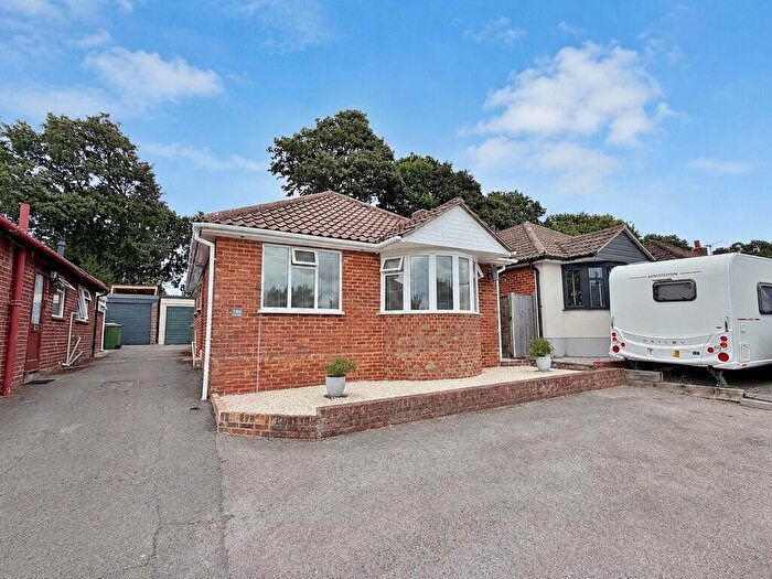 3 Bedroom Detached Bungalow For Sale In Oak Road, Fareham, PO15