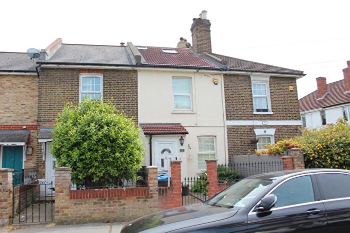 2 Bedroom Terraced House To Rent In Colliers Water Lane, Thornton Heath, CR7