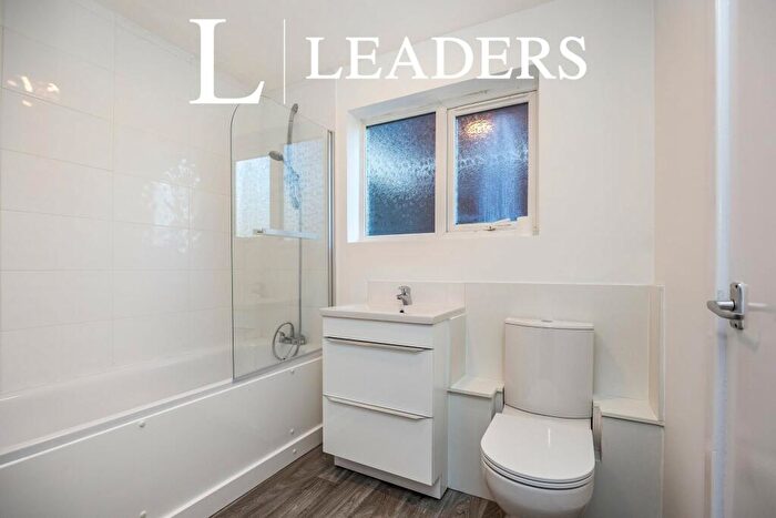 2 Bedroom Apartment To Rent In Warren Road, Guildford, GU1