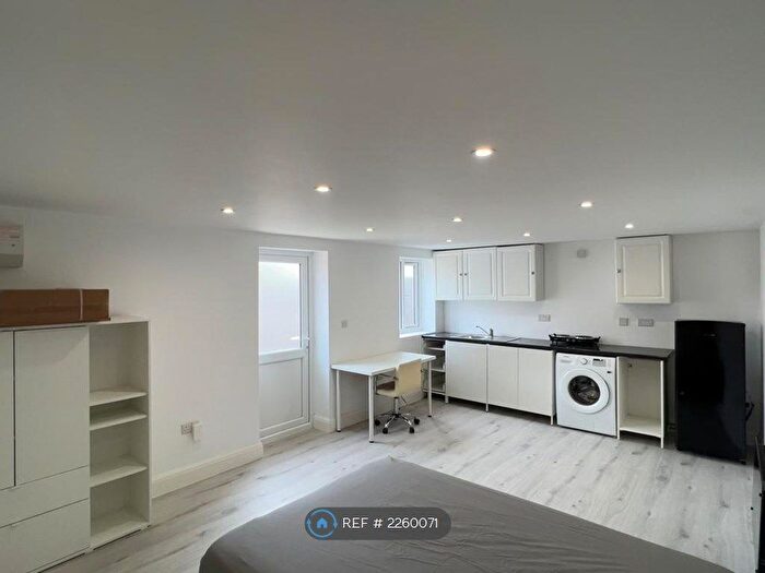 Studio To Rent In Worton Way, Isleworth, TW7