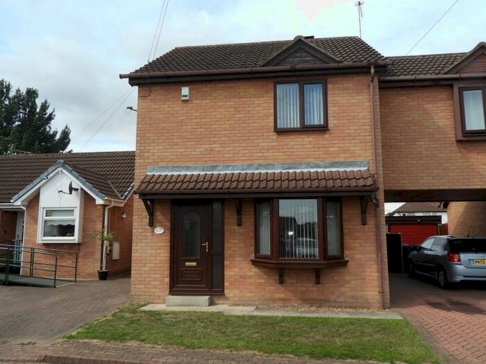 2 Bedroom Semi-Detached House To Rent In Harpenden Close, Dunscroft, Doncaster, DN7