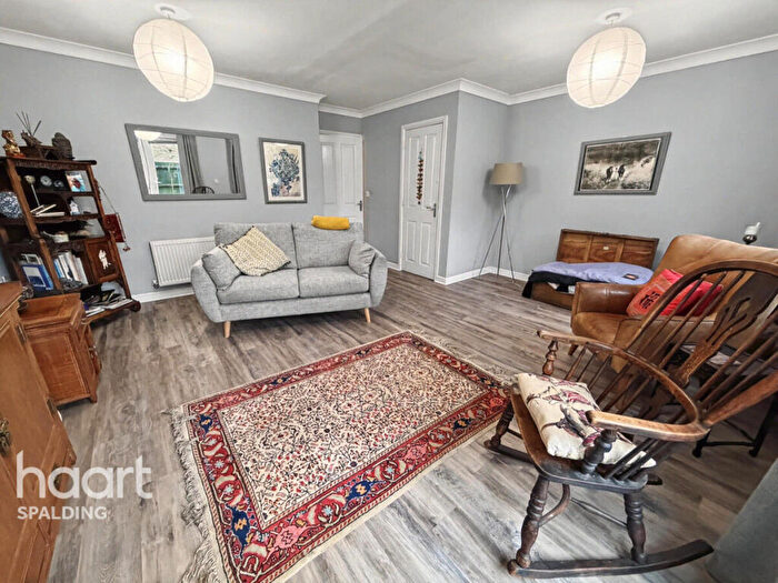 3 Bedroom End Of Terrace House For Sale In Tycho Close, Sutton Bridge, PE12