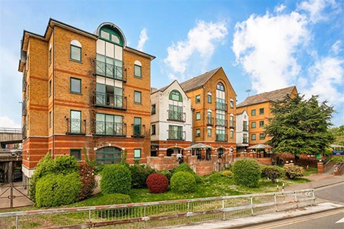 Studio To Rent In Brent Cross Gardens, Brent Cross, NW4