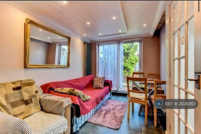 4 Bedroom Terraced House To Rent In Lynchet Walk, Brighton, BN1