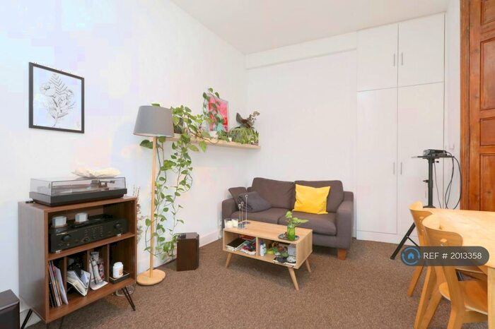 2 Bedroom Flat To Rent In Farleigh Rd, London, N16