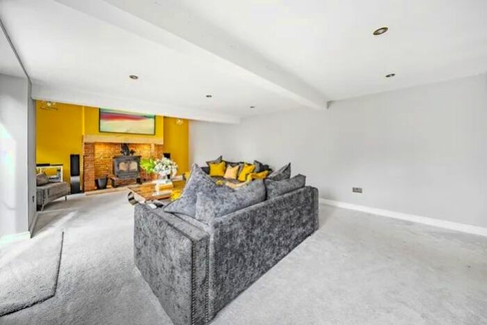 4 Bedroom Detached House For Sale In House, Wilberfoss, York, YO41