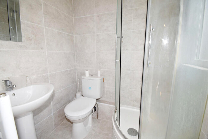 3 Bedroom Terraced House For Sale In Colchester Street, Coventry, CV1 - Photo 12