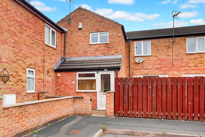 2 Bedroom Terraced House For Sale In Prudhoe Court, Nottingham, NG2