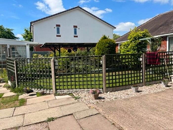 2 Bedroom Detached Bungalow For Sale In Glascote Road, Glascote, B77