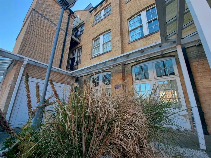 1 Bedroom Flat To Rent In Flat, Burberry Court, Littleport, CB6