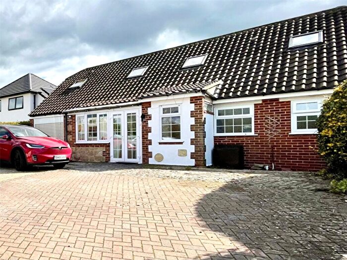 5 Bedroom Bungalow To Rent In Old Shaw Lane, Swindon, Wiltshire, SN5