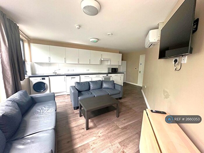 6 Bedroom Flat To Rent In Charles Street, Bristol, BS1