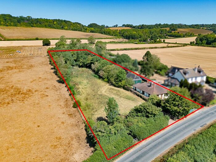 2 Bedroom Bungalow For Sale In Heaverham Road, Kemsing, Sevenoaks, Kent, TN15