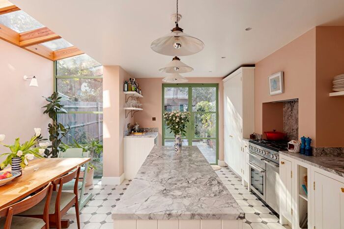 5 Bedroom Terraced House For Sale In Moncrieff Street, London, SE15