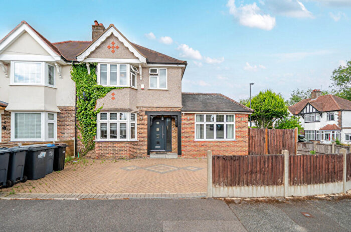 4 Bedroom Semi-Detached House To Rent In Ellesmere Drive, South Croydon, CR2